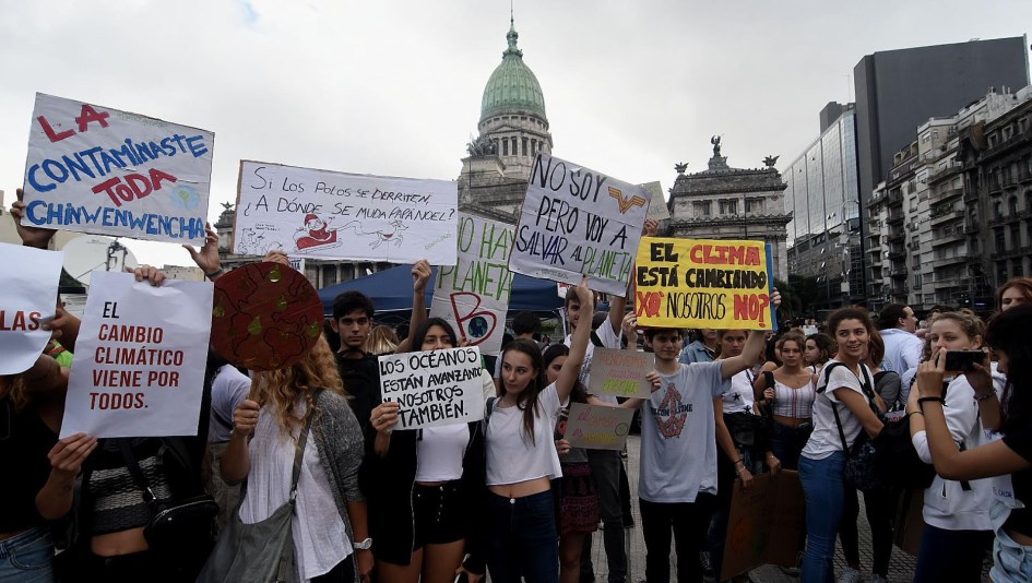 Ambientalistas Convocan A Una Marcha Al Congreso Contra El Cambio