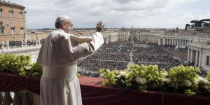 Francisco apuntÃ³ contra el "exterminio" en Siria y pidiÃ³ una soluciÃ³n para Venezuela en su mensaje de Pascua