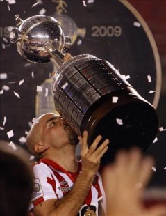 Verón fue elegido el mejor jugador de la Copa Libertadores 2009