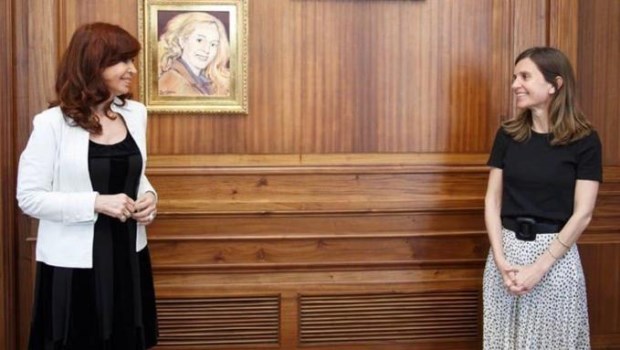 CFK y Fernanda Raverta, titular de la Anses.