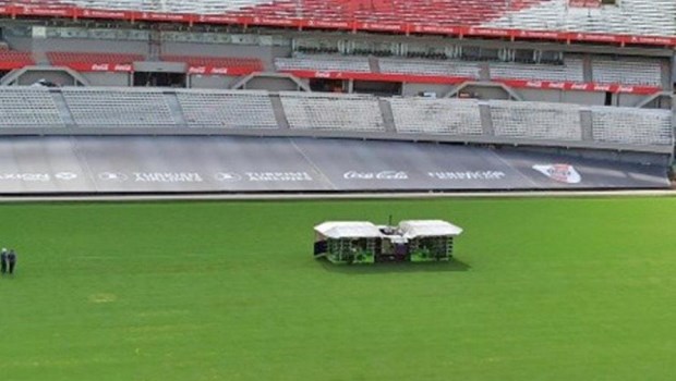 El Monumental listo para estrenar un campo de juego de lujo