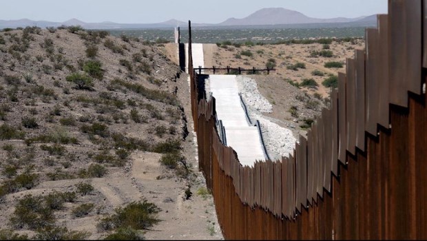 Estados Unidos canceló todos sus proyectos para la expansión del muro fronterizo con México