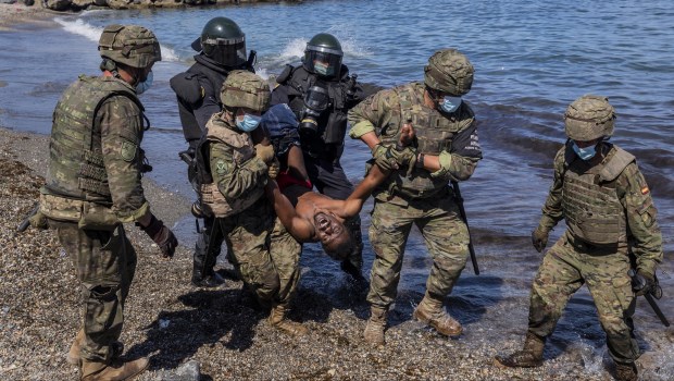 Un marroquí pronto a ser retornado a su país tras una efímera estadía en Ceuta.­