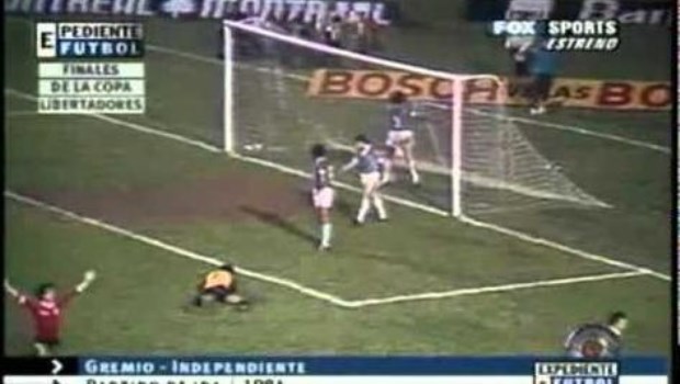 1983 Jorge Burruchaga, Enzo Trossero, Enrique Bochini - Copa Libertadores  de America