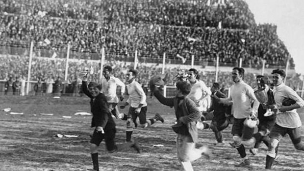 Uruguay inauguró en 1930 el rito de las vueltas olímpicas.