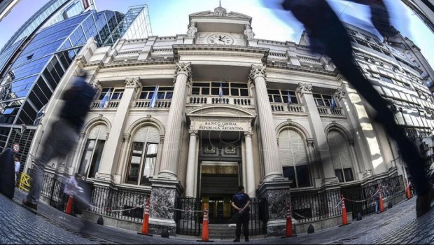 Sacrificó el Banco Central u$s 800 millones en seis días­