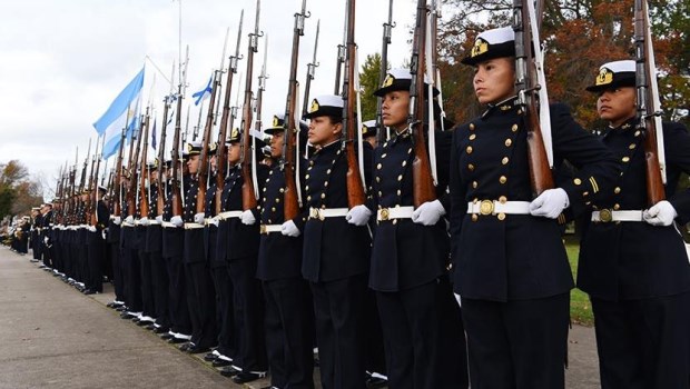 Escuela Naval Militar 150 a os formando los Oficiales de la