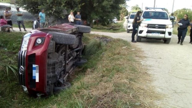 Suspenden La Licencia De Un Conductor Borracho Que Puso A Su Hijo Al Volante Y Volcaron 6949