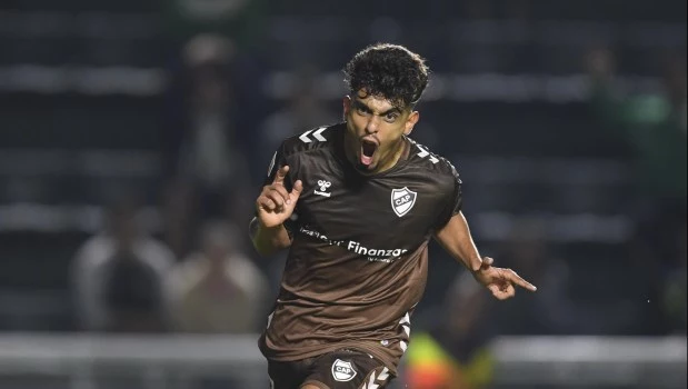 Platense fue efectivo y tuvo su premio ante Banfield