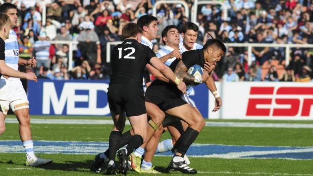 Los Pumas cayeron sin atenuantes ante la potencia de los All Blacks en Mendoza