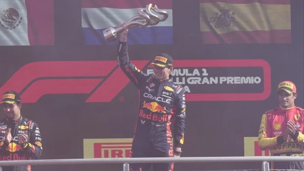 Verstappen hace historia en la Fórmula 1 con un nuevo récord de victorias consecutivas 