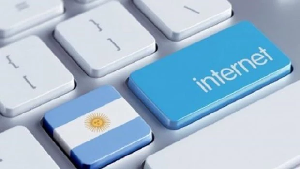 Freedom on the Net 2023: Argentina destaca por su libertad en Internet 