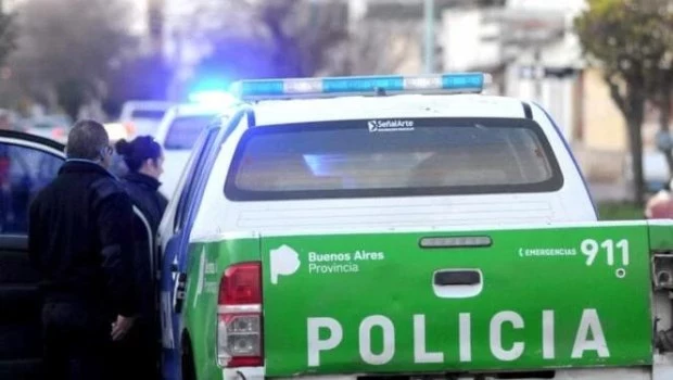 Un delincuente murió en un tiroteo en Caseros tras robar una camioneta