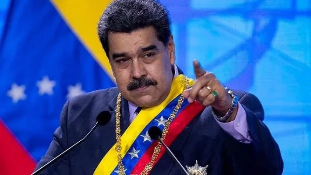 Maduro prohíbe que aviones con matrícula argentina crucen el espacio aéreo venezolano