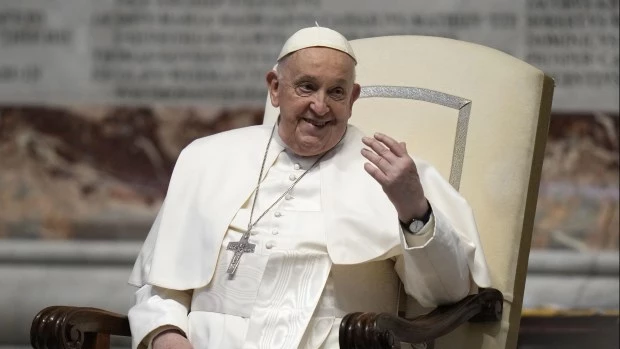 El Papa dejó en claro que su dimisión es "una hipótesis lejana" 
