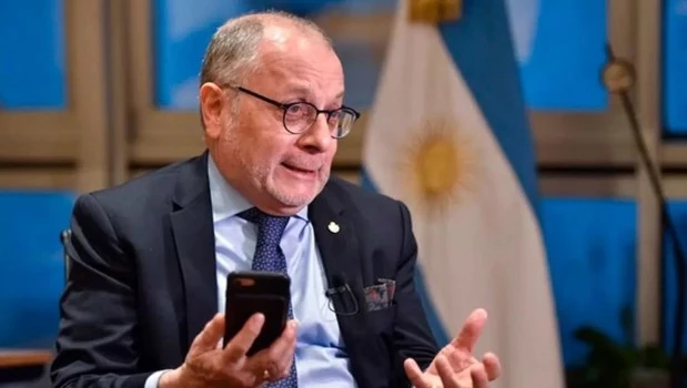 Escándalo diplomático con Chile: acusan al embajador Faurie de maltratar a funcionarios de Boric