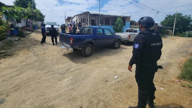 Un detenido en Ecuador por el secuestro y asesinato de cinco turistas en una playa