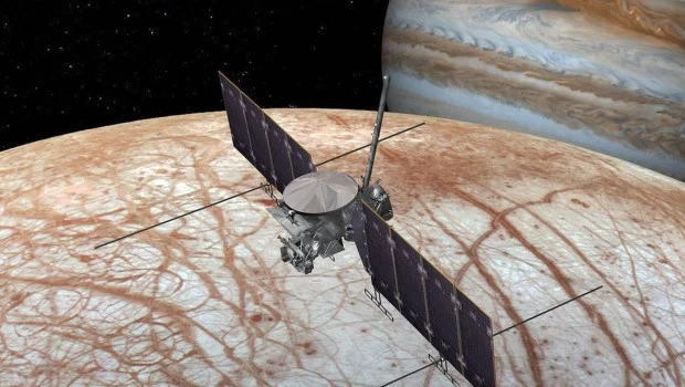 La misión de la NASA a una luna de Júpiter cubierta de hielo 