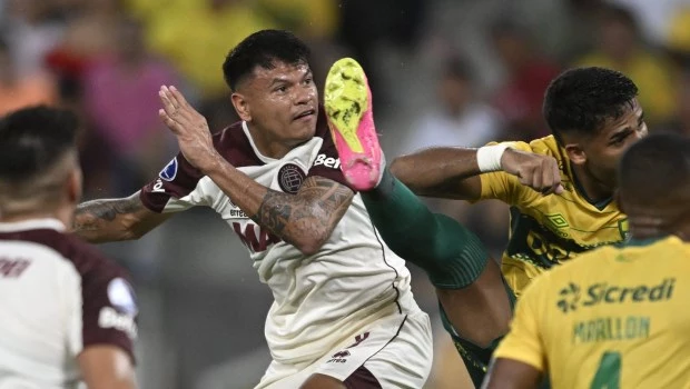 Lanús debutó en la Sudamericana con un valioso empate en su visita a Cuiabá