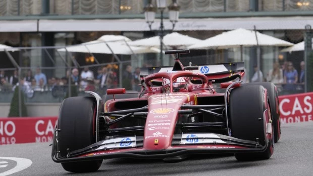 Leclerc fue el más mejor de una jornada de la Fórmula 1 en la que Verstappen tuvo varias dificultades