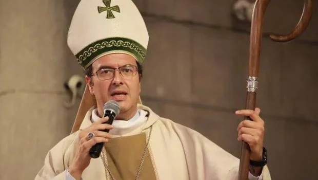 Sorpresa en la Iglesia: el papa Francisco desplazó al arzobispo de La Plata Gabriel Mestre.