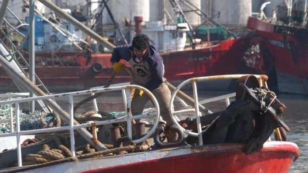 La industria pesquera reclama la suspensión de las retenciones
