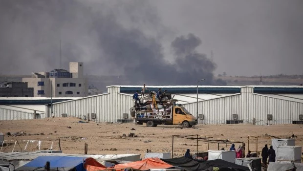 Una veintena de muertos en ataques de la artillería israelí en el oeste de Rafah