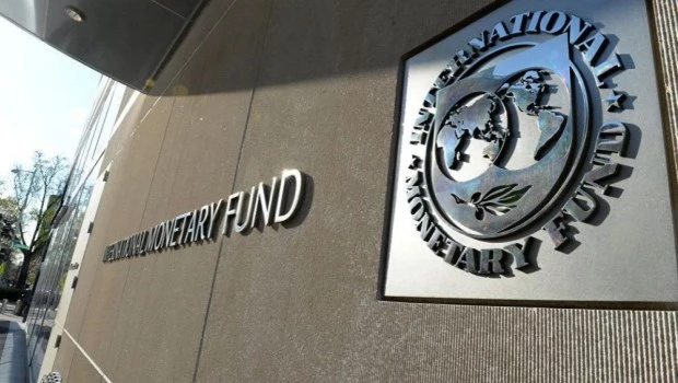 El FMI daría la semana próxima luz verde al desembolso de 800 millones de dólares para Argentina