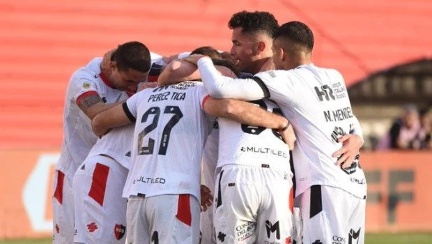 Newell´s consiguió un agónico triunfo en su visita a Barracas