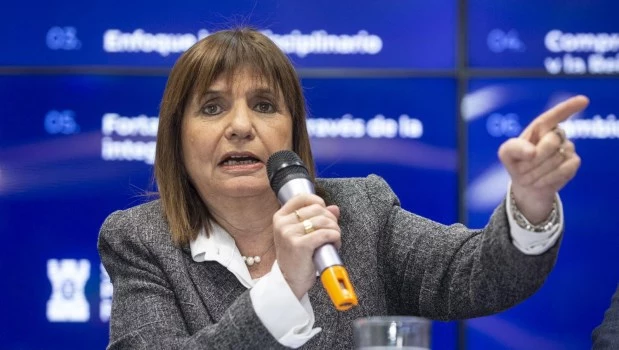 Patricia Bullrich envió un mensaje a Macri: "La línea divisoria es ser opositor o ser oficialista"