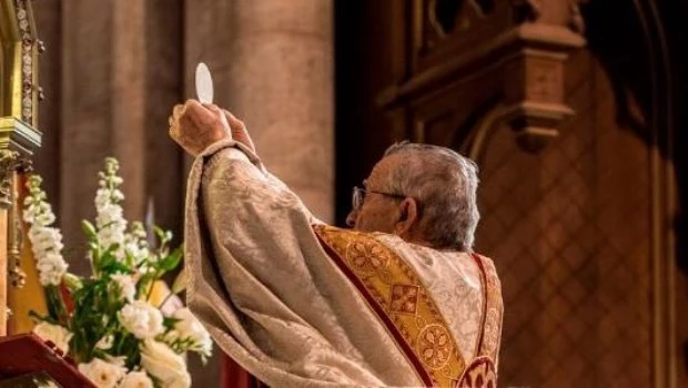 La liturgia: exactitud, solemnidad, belleza