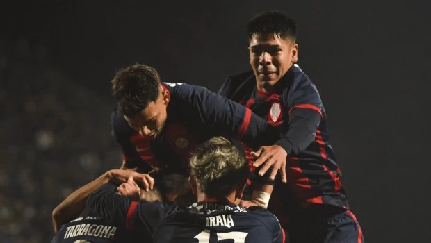 San Lorenzo se llevó de La Plata su primer triunfo del torneo ante Gimnasia