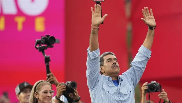 Madres de Plaza de Mayo manifestó su apoyo a Maduro y Adorni lo calificó de "vergonzoso"