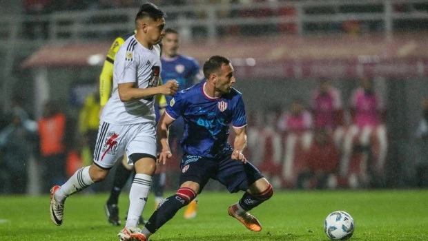 Unión y Riestra le dieron forma a un 0-0 pasado por agua