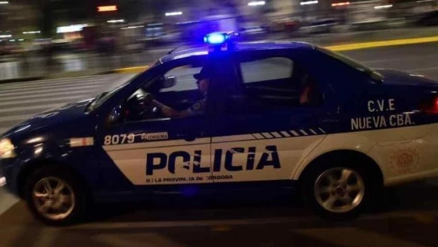 Detuvieron a una mujer en Córdoba por convivir con los cadáveres de sus dos hermanos