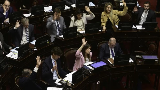 Lucha por la caja en el Congreso en medio de un caos político