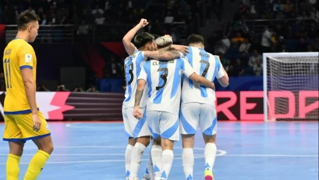 Argentina aplastó a Kazajistán en Futsal y jugará la semifinal ante Francia