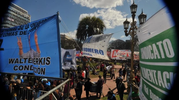 Marchas, procesiones y un encuentro en Parque Lezama