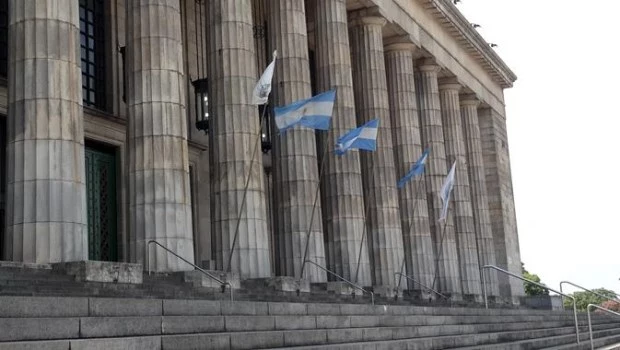 Conflicto universitario: estudiantes de la UBA votaron tomar las facultades de Derecho, Exactas y Medicina 