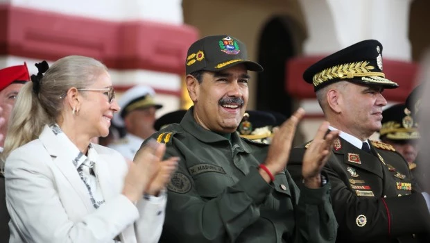 Maduro proclama al chavismo como "popular, militar y policial"