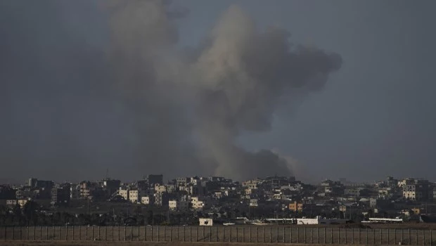 Bombardeo israelí en Gaza deja al menos 87 muertos o desaparecidos