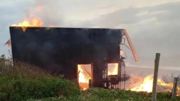 Un incendio destruyó un restaurante de un balneario en la zona sur de Mar del Plata