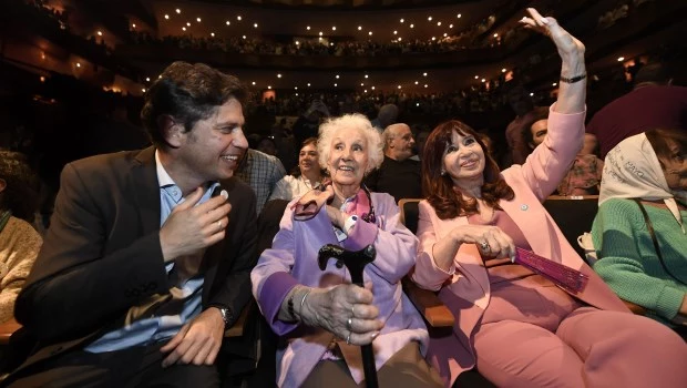 Kicillof toma distancia de CFK: el sendero de la UCR se bifurca