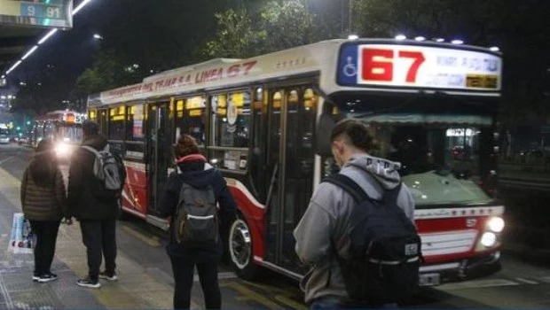 Chocaron dos colectivos en la 9 de Julio: cuatro heridos