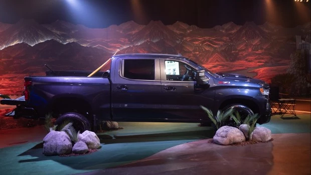 La esperada Silverado lega con un motor V8 de 360 CV de potencia.