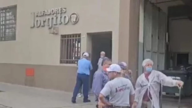 Se incendió un sector de la fábrica de alfajores Jorgito