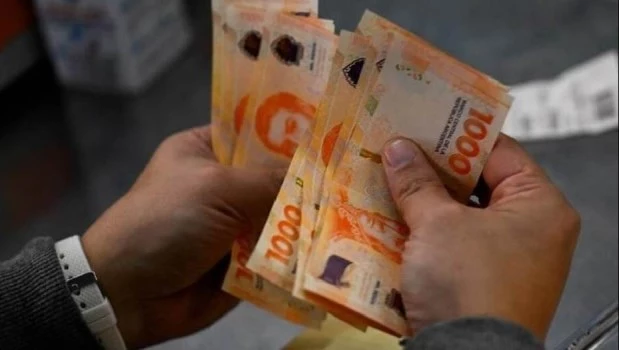 El salario mínimo cayó 28% en el último año