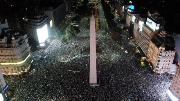 Operativo preventivo en el Obelisco y zonas aledañas por posibles los festejos de los hinchas de Racing