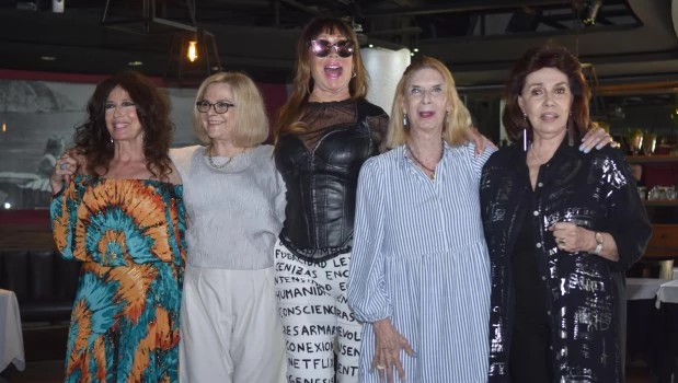 A 34 años de su debut en Mar del Plata, ‘Brujas’ regresa para su despedida definitiva, con Luisa Kuliok, María Leal, Moria Casán, Graciela Dufau y Nora Cárpena.