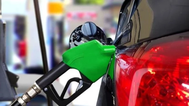 Diciembre llegará con una nueva suba en los precios de los combustibles